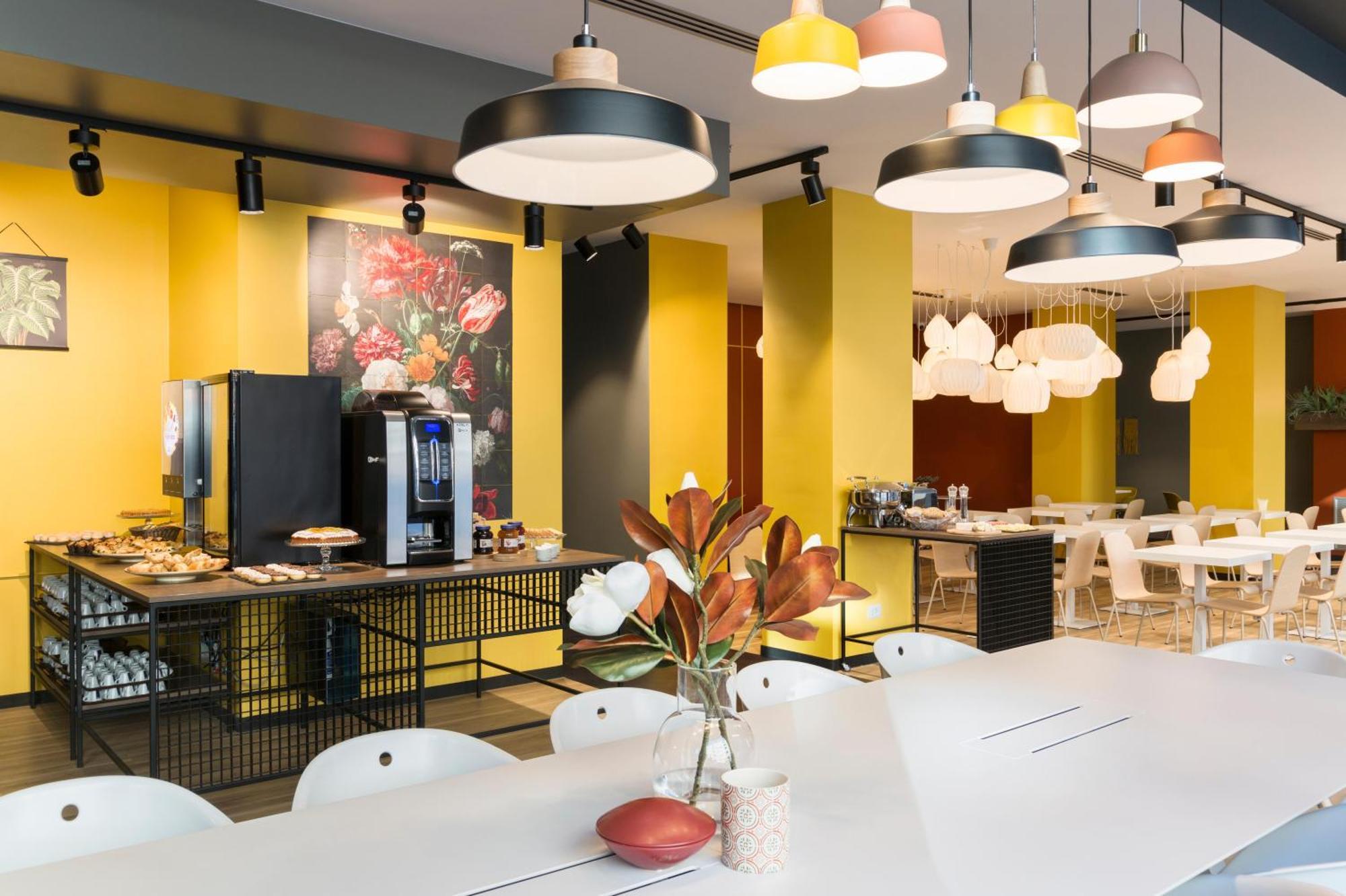 B&B Hotel Milano Central Station Eksteriør billede